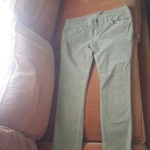 Vineyard vines khackie corduroy jeans
